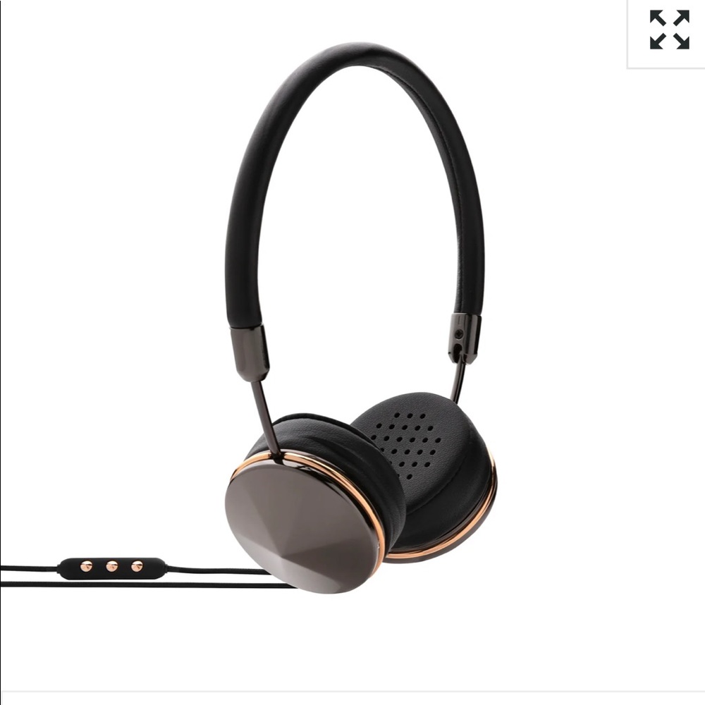 🎉 Host Pick! Frends Layla Wired Headphones – Gunmetal/Rose Gold